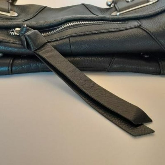 B Makowsky Black Leather Shoulder Bag - Picture 5 of 9